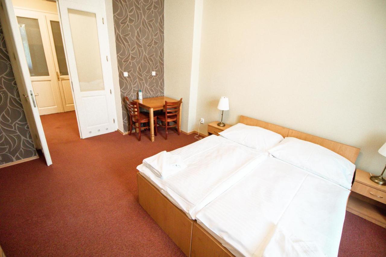 Hotell Brixen Prag