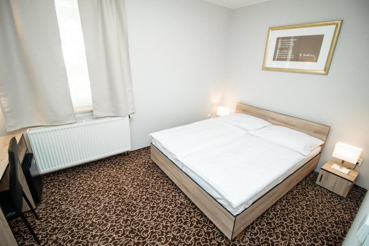 Hotell Brixen Prag